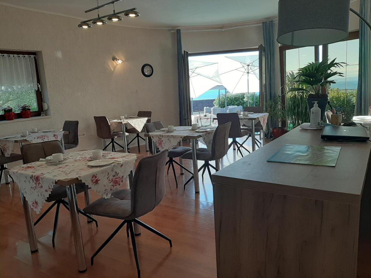 B&B Eva Ičići Εξωτερικό φωτογραφία