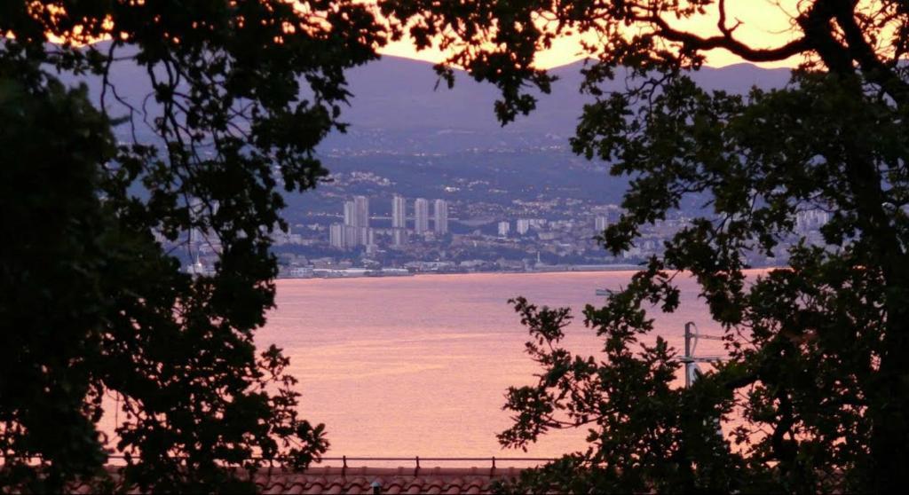B&B Eva Ičići Εξωτερικό φωτογραφία